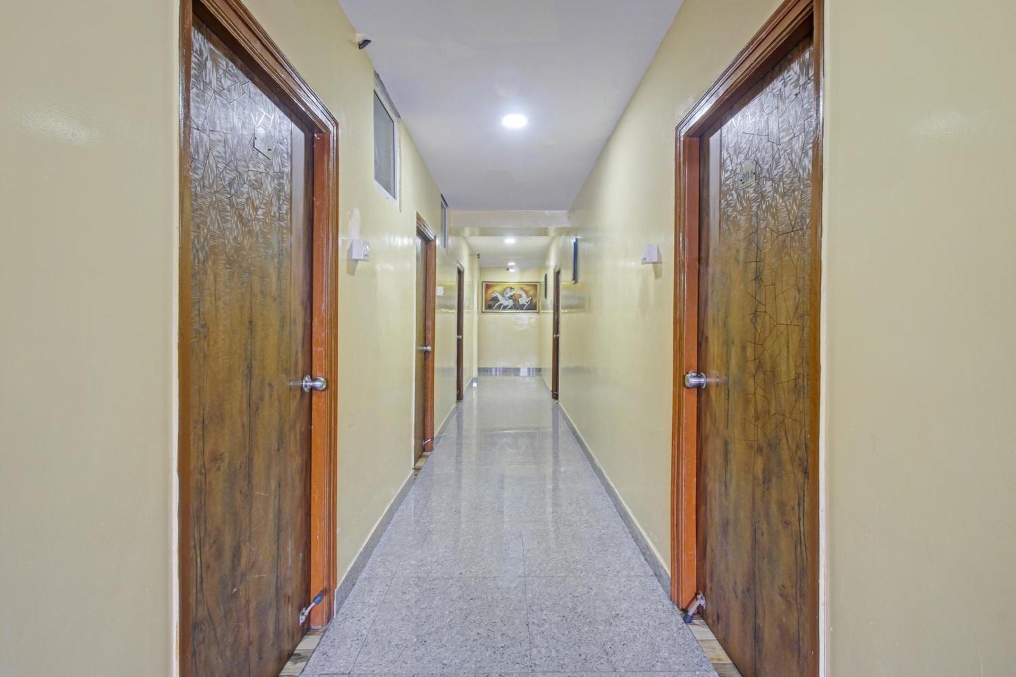 Super Hotel O Sri Sai Regency Haïdarabad Extérieur photo